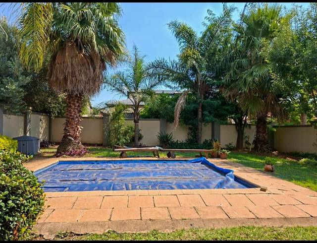 3 BEDROOM HOUSE FOR SALE IN MIDSTREAM ESTATE